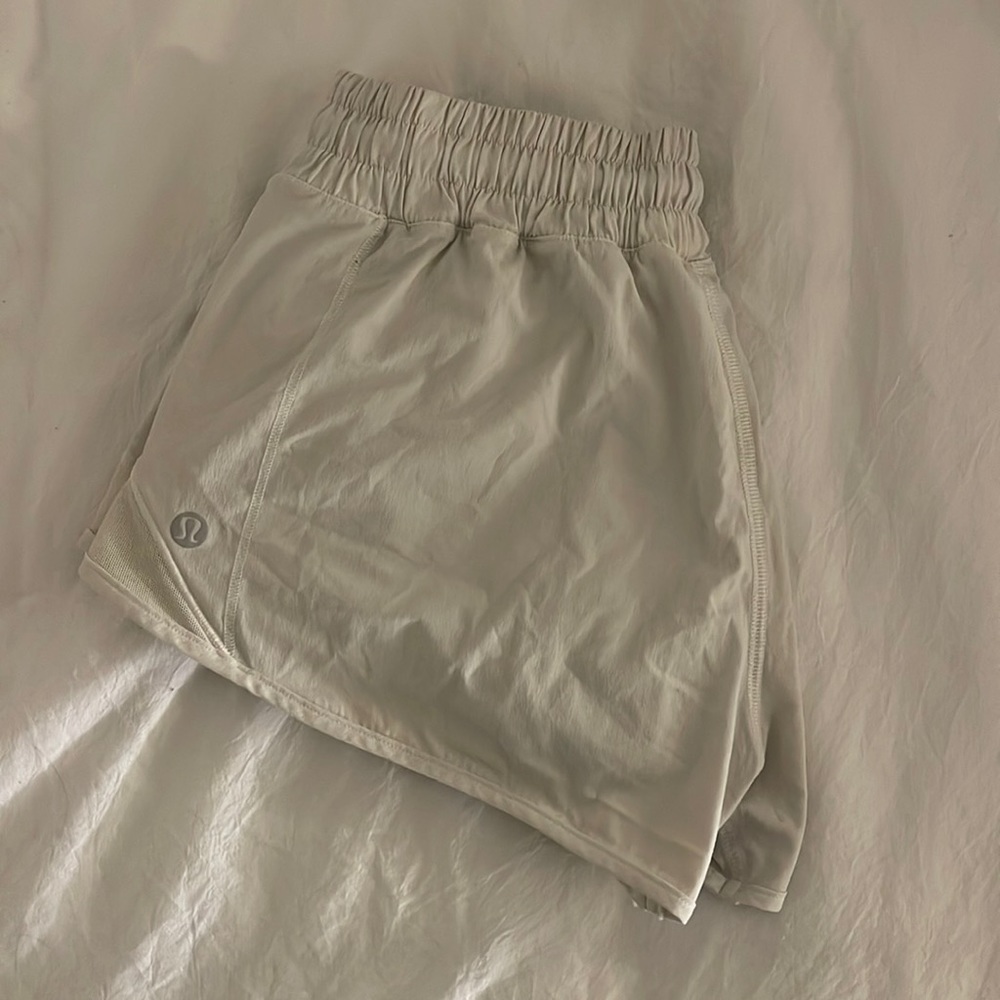 LULULEMON HOTTY HOT SHORTS